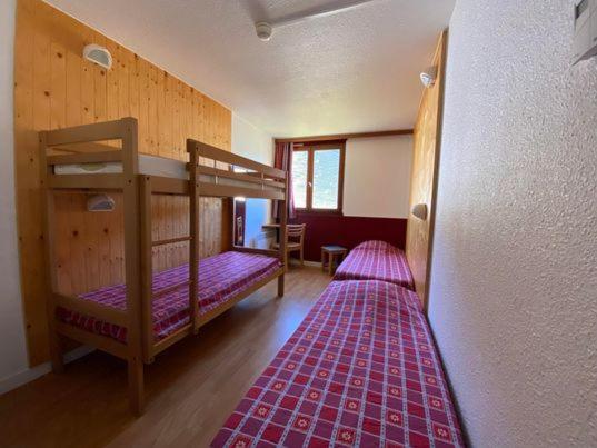 Le Nabias 1450 Hotel Génos Esterno foto